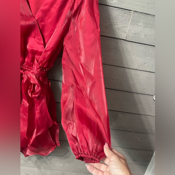 NWOT Vici Red Be The Love High Sheen Ruffle Mini Dress Sz Medium - Picture 11 of 14